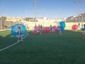 cumple original con bubble football