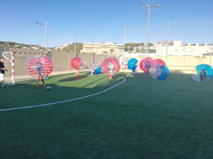 cumple original con bubble football